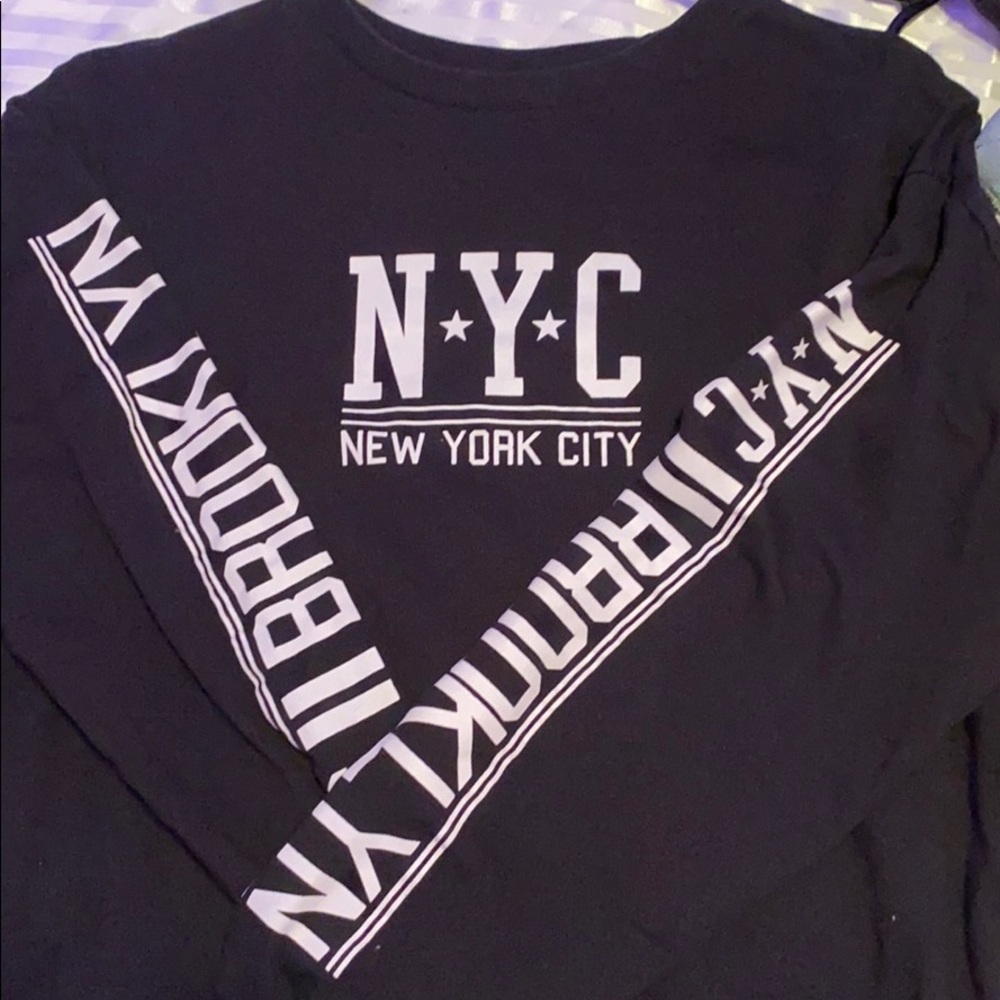 NYC black sweatshirt